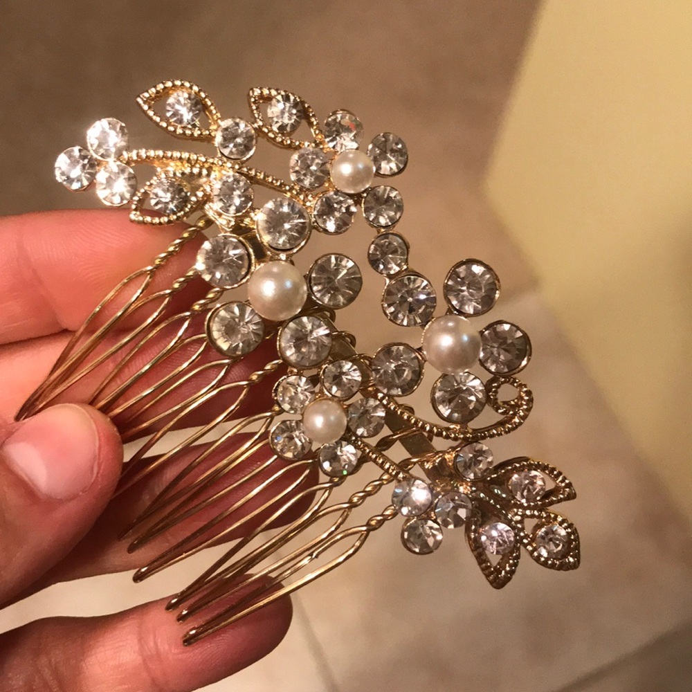 Gold and pearl decorative hair comb